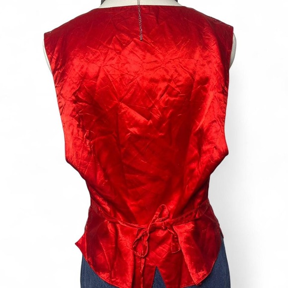 womens western bandana print vest with button up front and tie back - Picture 6 of 7